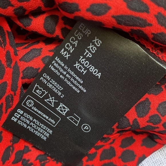 H&M NWTred cheetah print button down shirt. - Picture 6 of 10